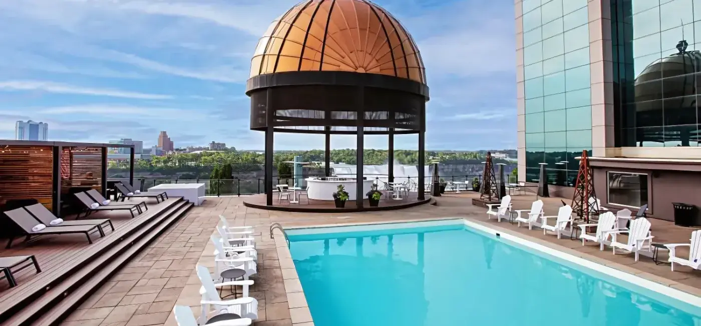 Outdoor Swimming Pool - Sheraton Fallsview Hotel